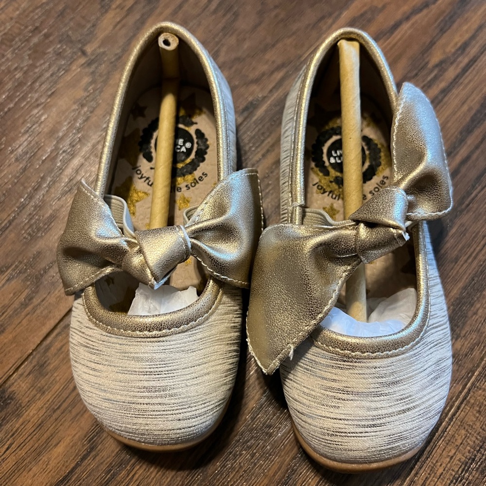 Little girls shoes
